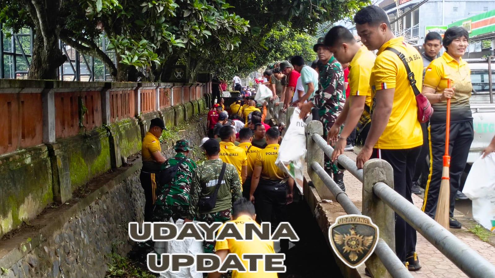 Dandim Klungkung Dampingi Bupati Satria Gelar Normalisasi Sungai Di Kecamatan Dawan