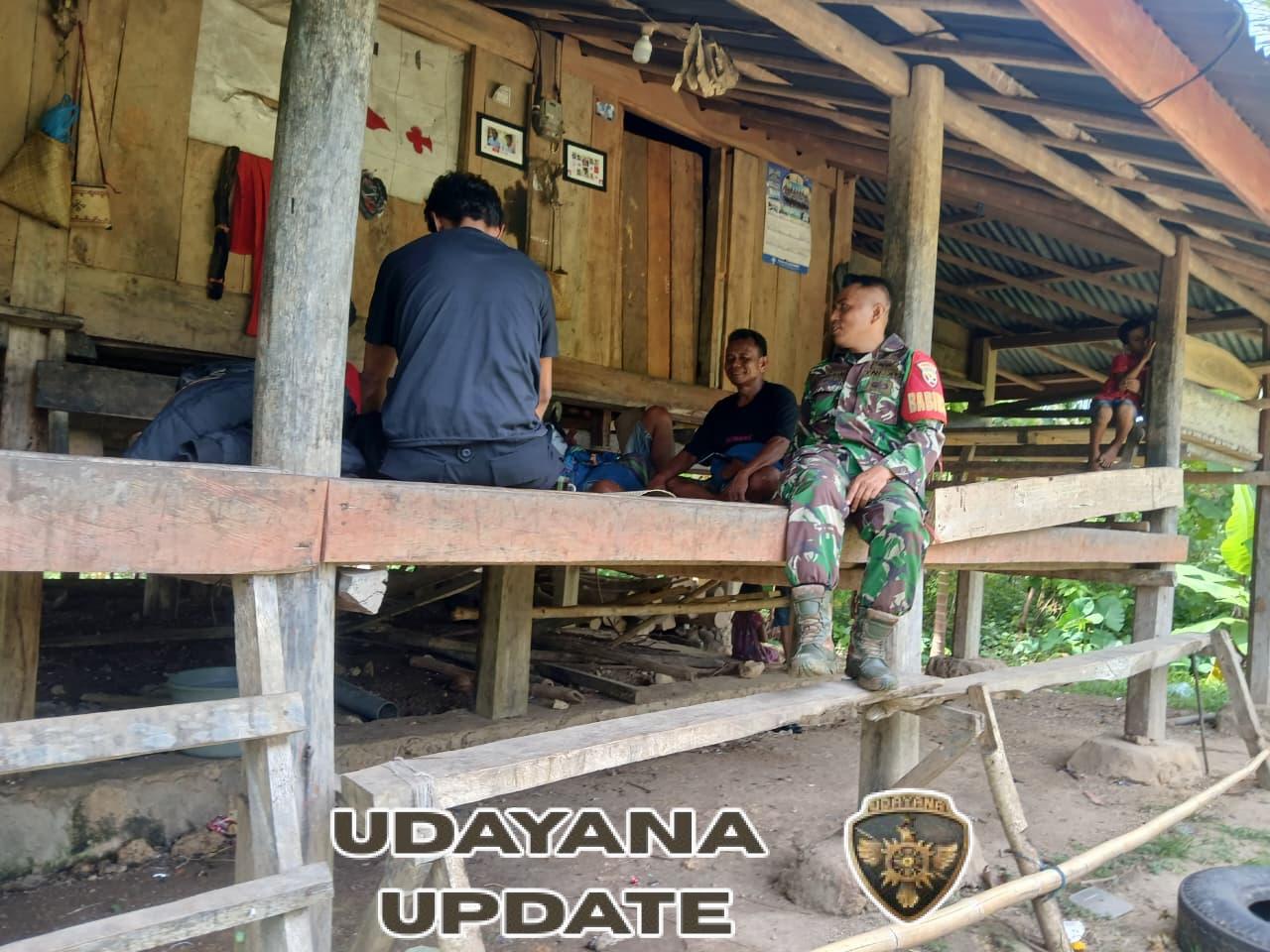 Babinsa Koramil 02/Walakaka Komsos Kamtibmas Bersama Warga Desa Harona Kalla