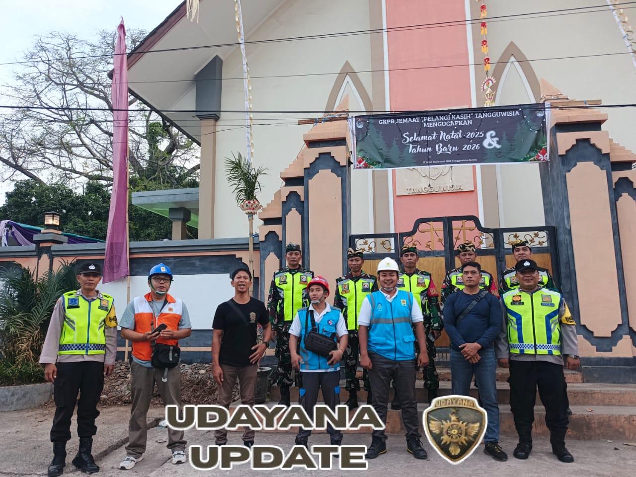 Koramil 1609-03/Seririt Bersinergi dengan Polri Amankan Ibadah Malam Kudus GKPB Pelangi Kasih Tangguwisia