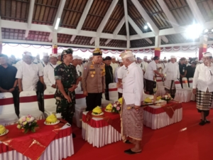 Dandim 1616/Gianyar Hadiri Pembukaan Pesamuhan Agung V MDA Bali Tahun 2025 di Bedulu