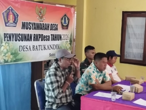 Babinsa Batukandik Hadiri Musdes Rancangan Perubahan Perdes APB Desa TA. 2026