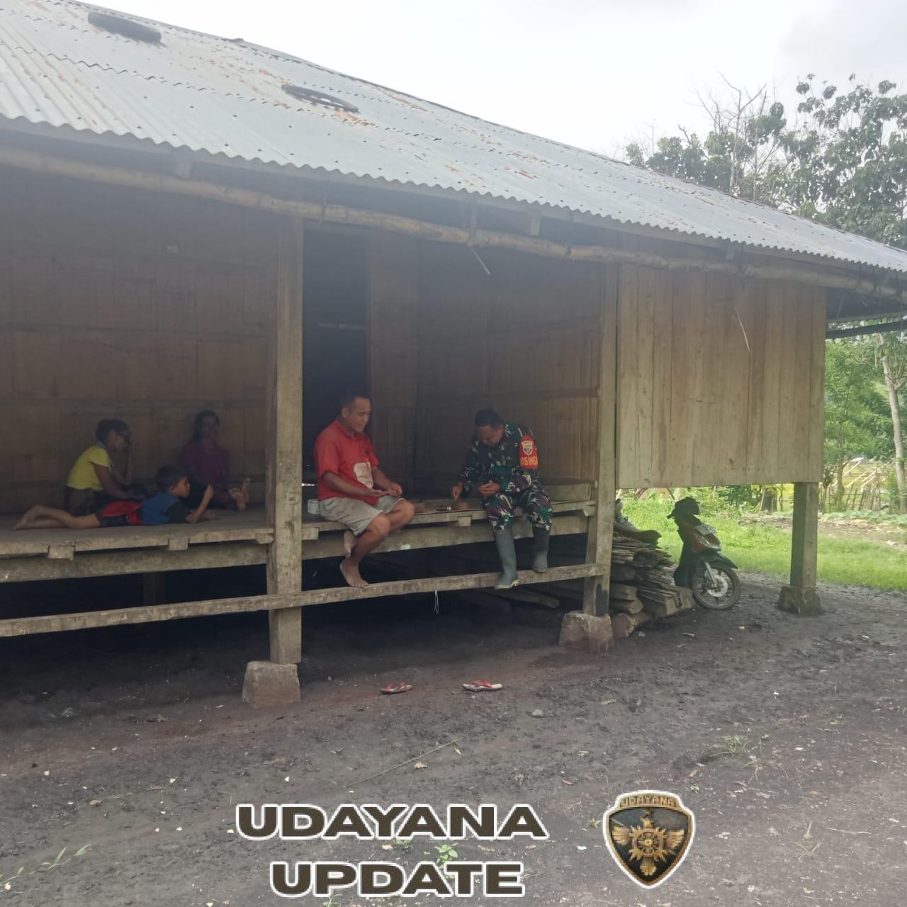Babinsa Koramil 04/Tabundung Dampingi Warga Siapkan Masa Tanam