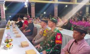 Babinsa Singakerta Hadiri Peringatan Hari Ibu dan Akhir Tahun PKK Louh Sari Banjar Lodtunduh