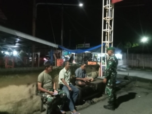 Sertu Ruslan Pimpin Patroli Malam Koramil 1628-01/Taliwang