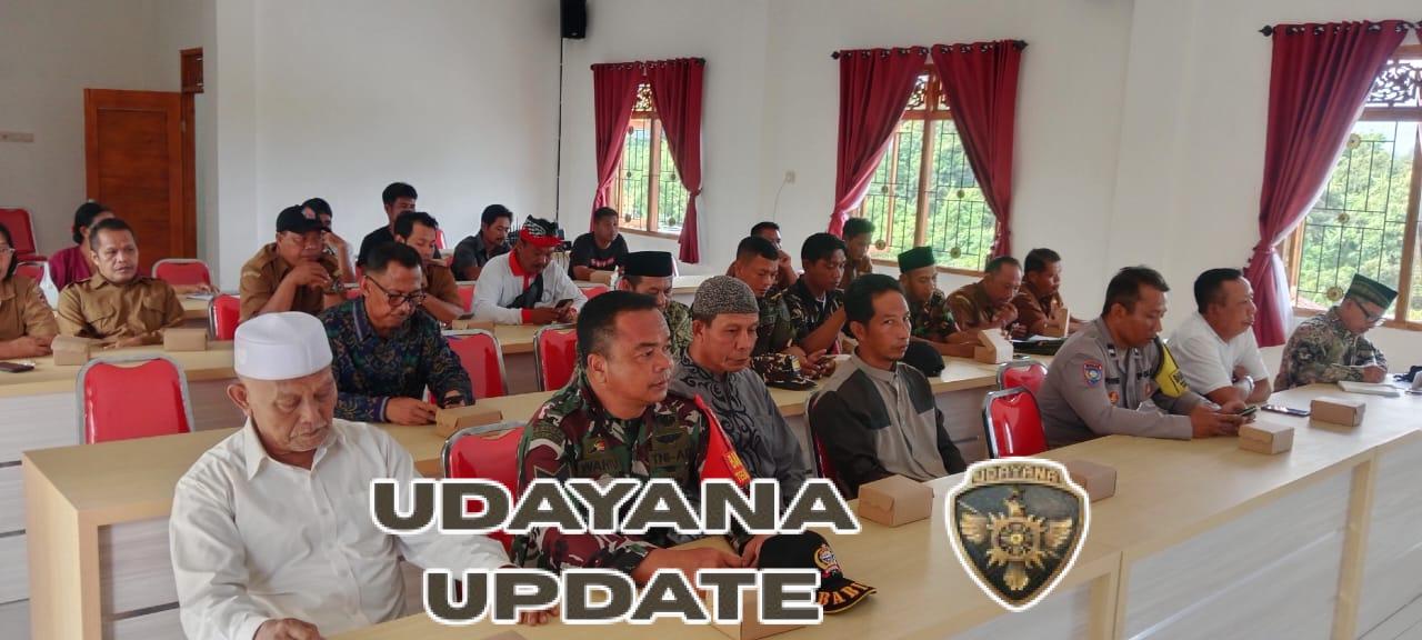 Babinsa Tegallinggah Hadiri Rapat Koordinasi Pengamanan Tahun Baru 2026