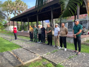 Sambut Tahun Baru 2026, Danramil Pekutatan Perkuat Sinergitas Lewat Bakti Sosial di Rest Area Pengeragoan