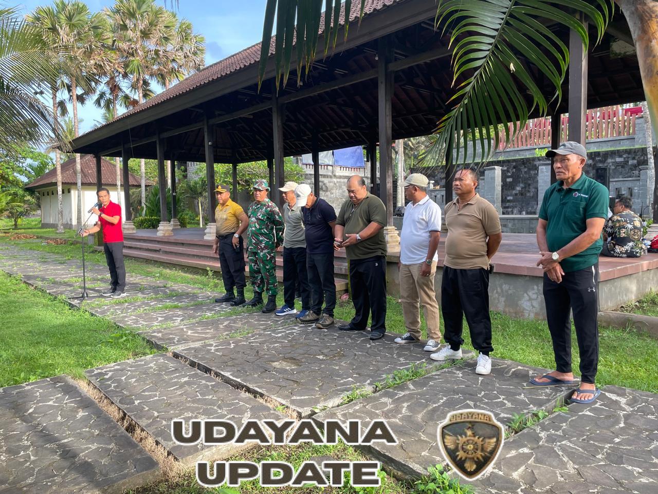 Sambut Tahun Baru 2026, Danramil Pekutatan Perkuat Sinergitas Lewat Bakti Sosial di Rest Area Pengeragoan