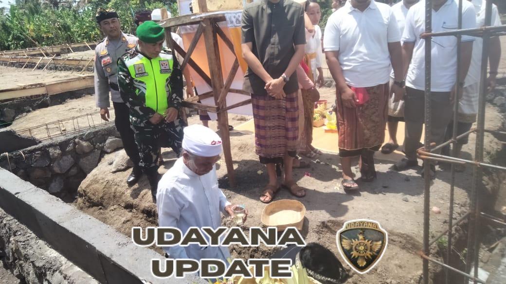 Danramil Banjarangkan Hadiri Peletakan Batu Pertama Pembangunan KDKMP Desa Tusan