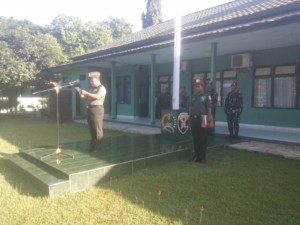 Kodim 1614/Dompu Gelar Upacara Bendera, Kasdim Tekankan Arahan Danrem