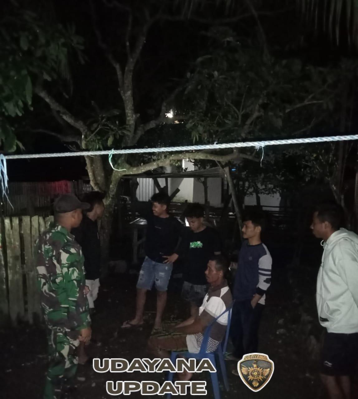 Babinsa Tembalae Ajak Warga Perkuat Keamanan Lewat Ronda Malam