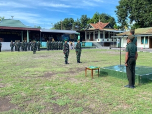 Kodim 1603/Sikka Gelar Upacara Bendera Awal Bulan dengan Khidmat di Makodim