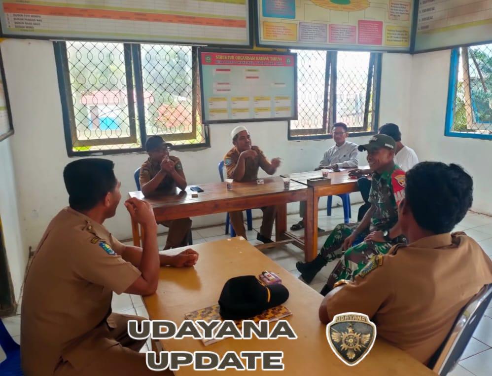 Babinsa Koramil 1608-07/Monta Laksanakan Komsos, Ajak Warga Jaga Keamanan dan Kerukunan