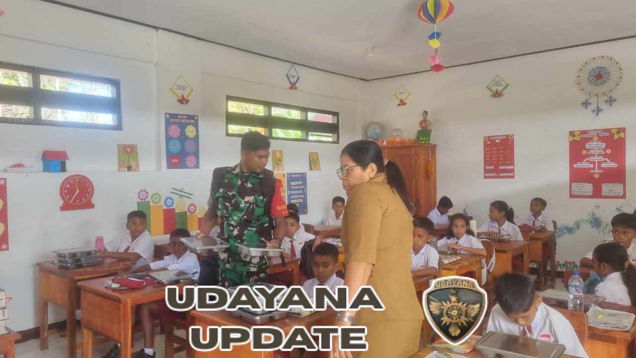 Babinsa Ba’a Kawal Pelaksanaan Program Makanan Bergizi Gratis bagi 3.065 Penerima di Rote Ndao