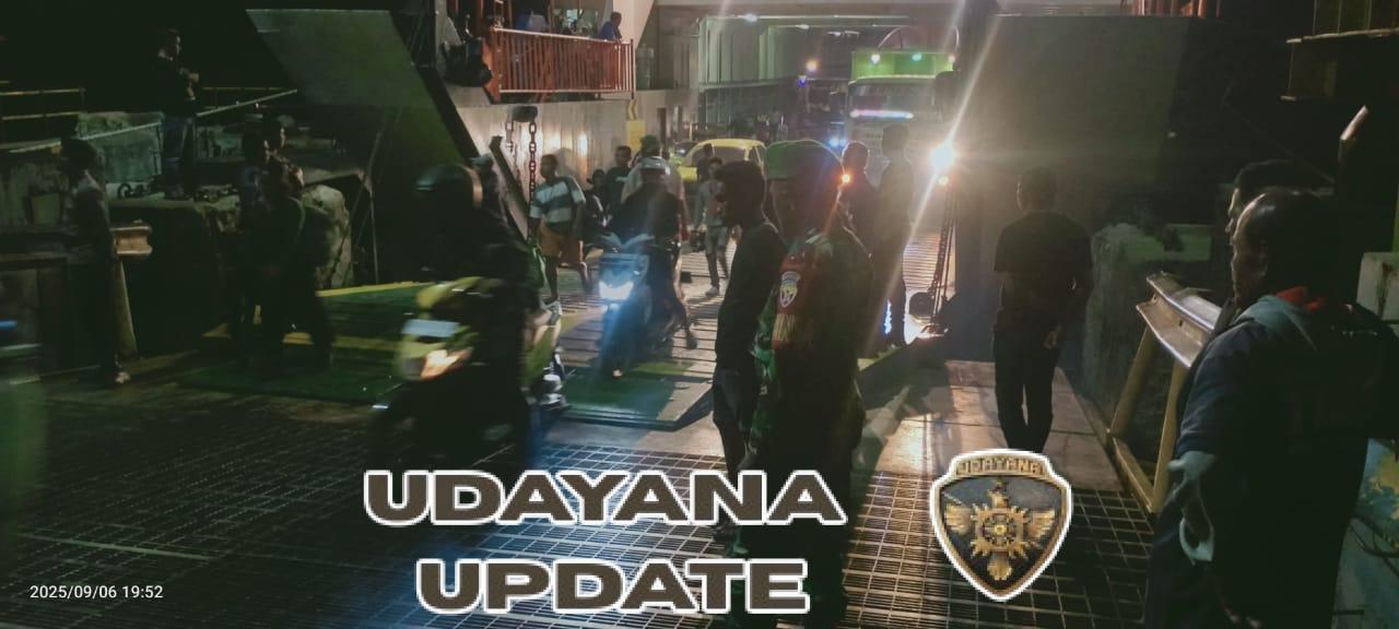 Pemantauan Malam Hari: Babinsa Pantau Arus Penumpang Kapal Garda Maritim 3