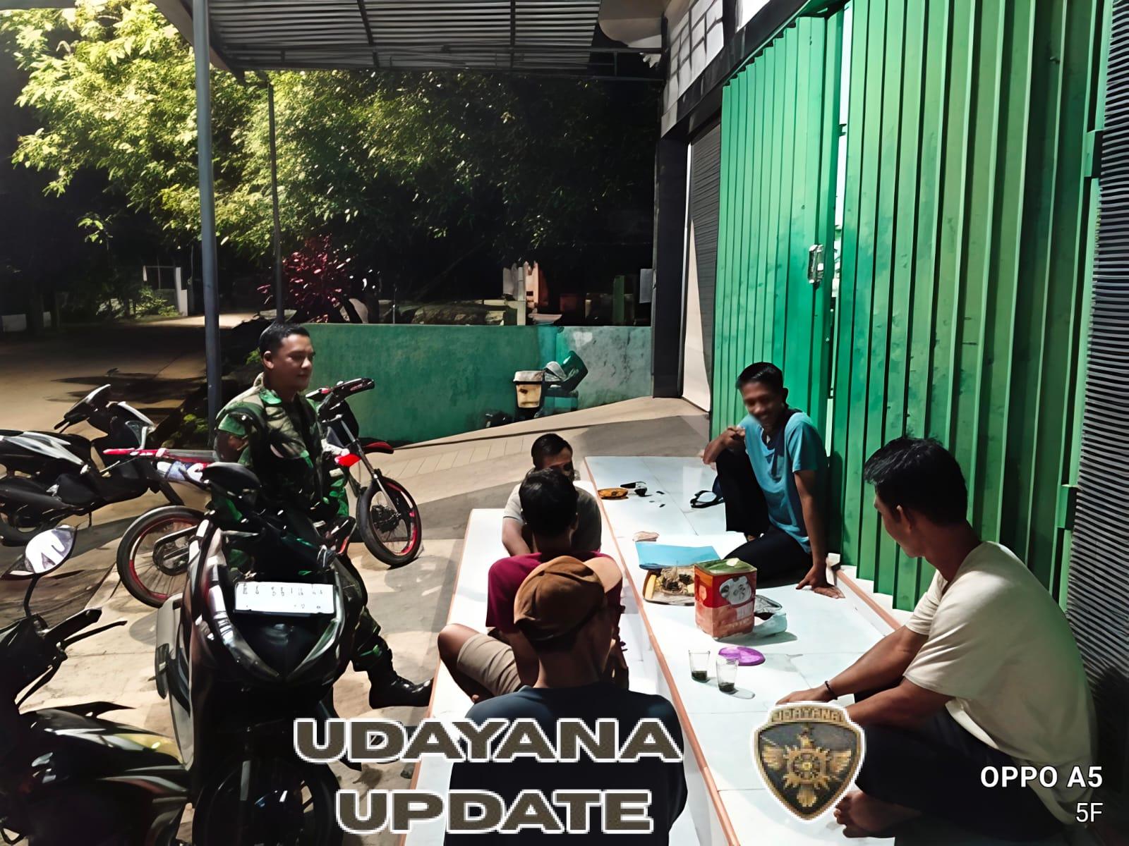 Babinsa Seteluk Gelar Patroli Malam Jaga Stabilitas Keamanan Wilayah