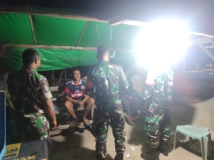 Serka Toto Pimpin Patroli Malam di Batas Kota dan Kelurahan Sambinae