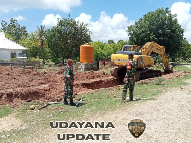 Babinsa Batutua Pantau Penggalian Pondasi KDKMP Desa Batutua Berjalan Aman dan Lancar