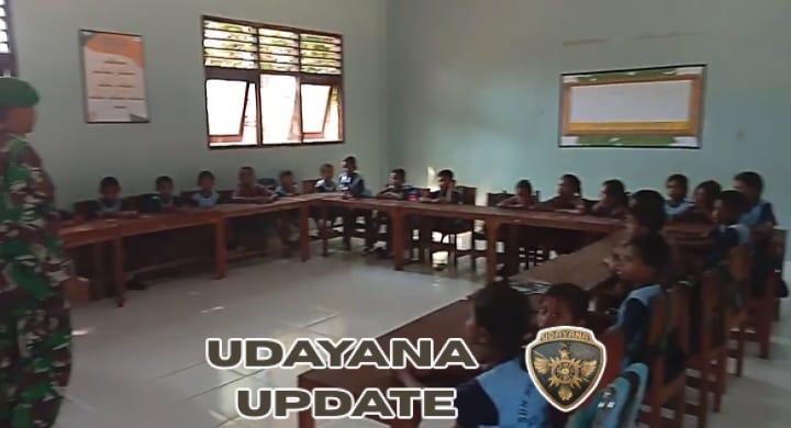 Dukung Dunia Pendidikan, Serda Sanusi Mengajar Materi Penjumlahan untuk Siswa Kelas 4 SDN Malawatar