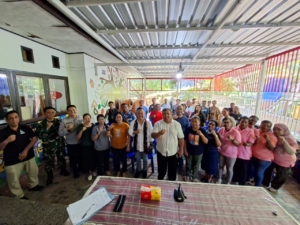 Babinsa Dukung Pelatihan Daur Ulang Sampah Oesapa Barat