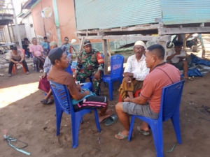 Sertu Taha Rangwoho Jalin Keakraban dengan Warga dalam Kegiatan Anjangsana Komsos