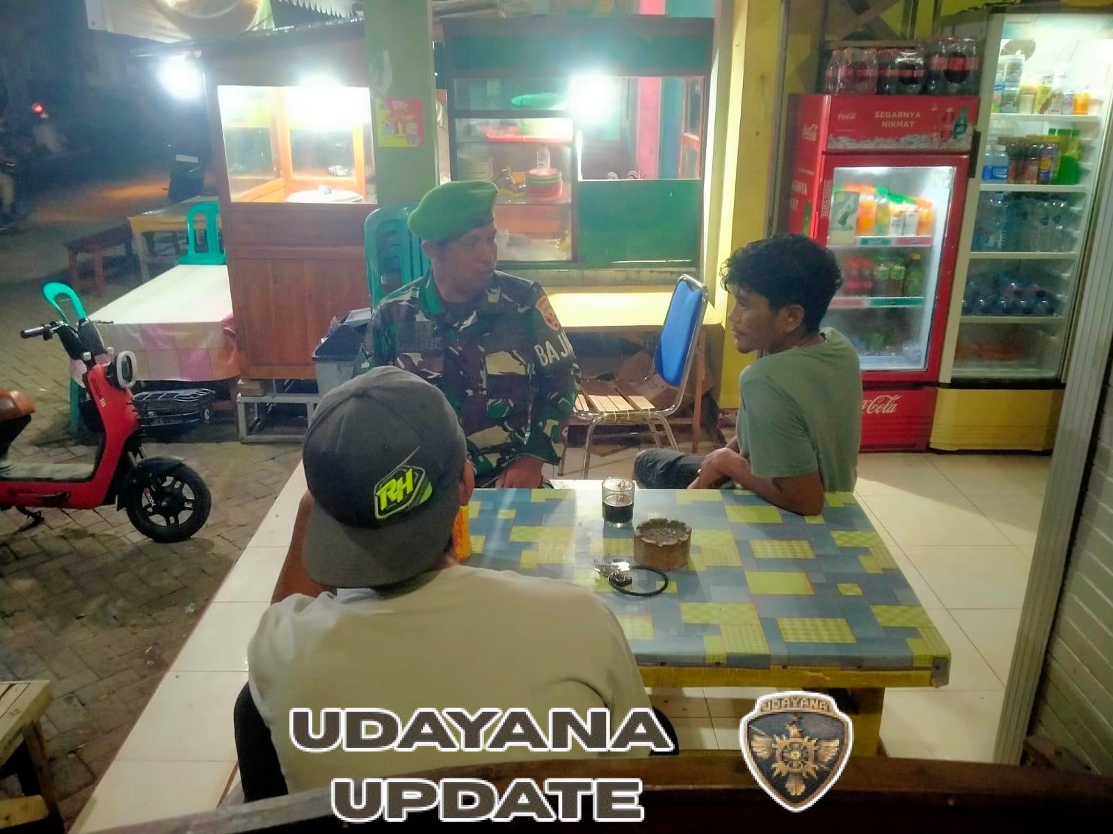 Babinsa Koramil 1628-05/Jereweh Tingkatkan Keamanan Malam Melalui Patroli Rutin di Wilayah Kecamatan Jereweh