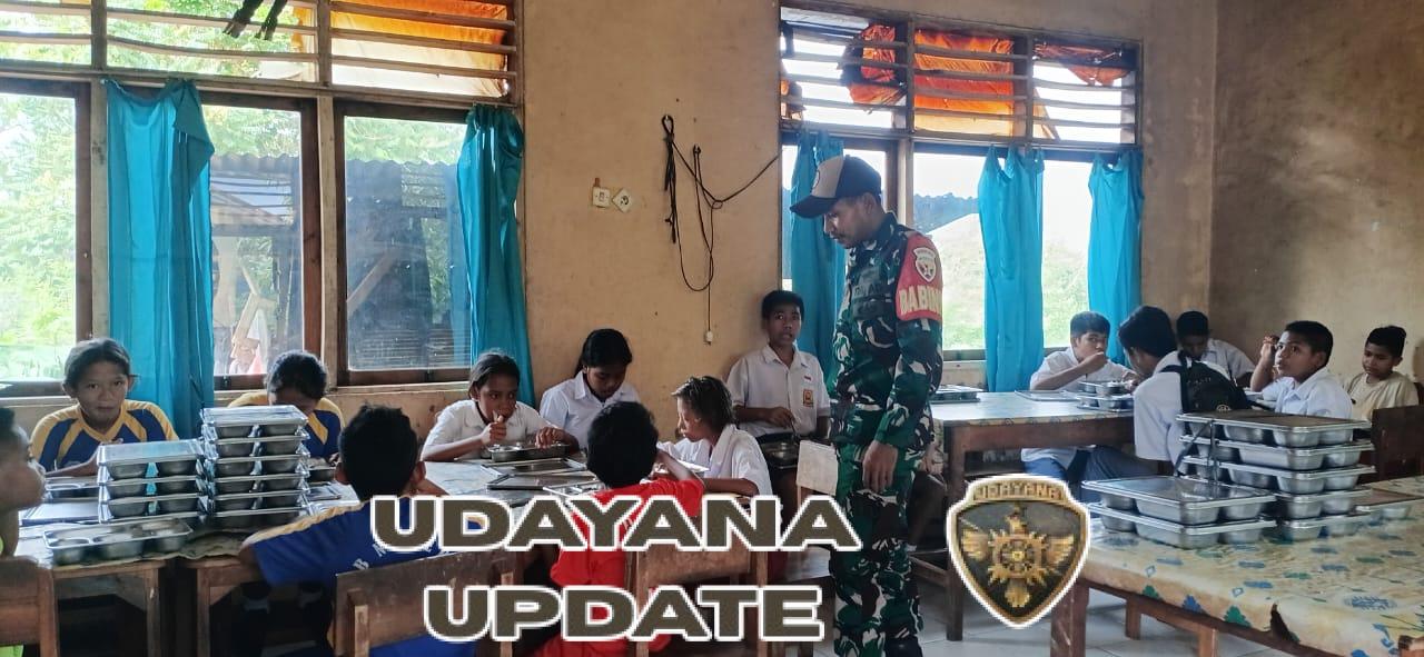 Babinsa Koramil 1627-01/Ba’a Dampingi Pelaksanaan Program Makanan Bergizi Gratis