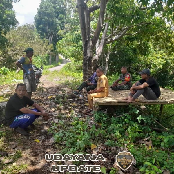 Babinsa Ende Gelar Komsos dan Pamwil, Perkuat Keamanan di Desa Peozakaramba