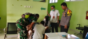 Babinsa Kelurahan Sampir Cepat Tangani Korban Gigitan Anjing Rabies