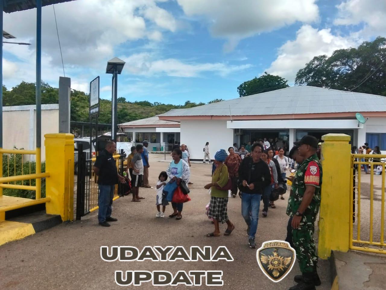 Babinsa Pantai Baru Lakukan Pemantauan Bongkar Muat KMP Kalibodri di Pelabuhan ASDP Ofalangga