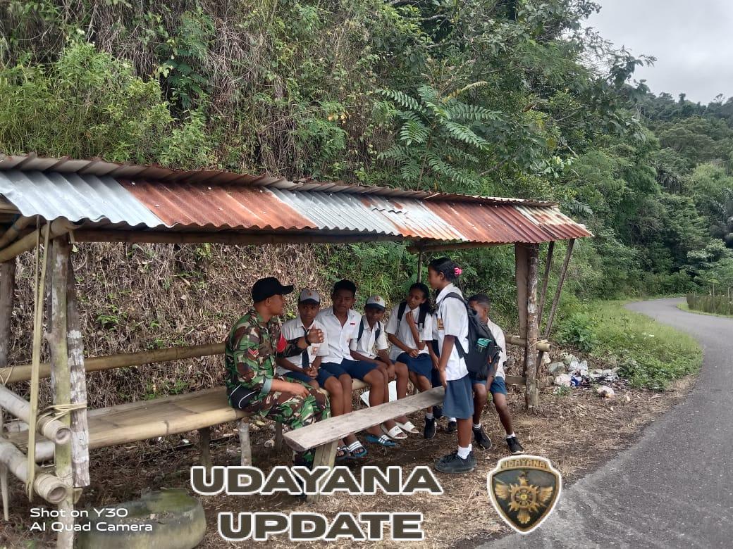 Babinsa Ramil 1602-01/Ende Laksanakan Komsos dan Pamwil di Desa Mbobenga