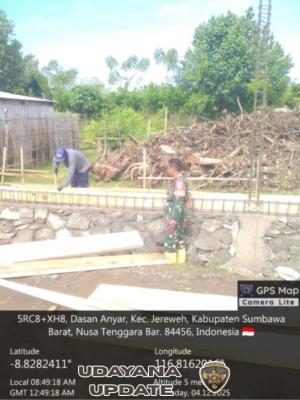 Babinsa Desa Dasan Anyar Awasi Pembangunan Koperasi Merah Putih, Dorong Peningkatan Ekonomi Desa