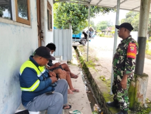 Babinsa Desa Goa Intensifkan Komsos dan Patroli Wilayah untuk Jaga Kondusifitas