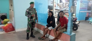 Koramil 1628-01/Taliwang Lakukan Patroli Malam, Edukasi Masyarakat Jaga Keamanan