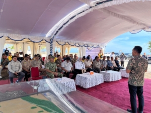 Dandim 1601/Sumba Timur Dampingi Kemenko Pangan Tinjau Lokasi Integrated Shrimp Farming di Pandawai