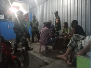 TNI Ingatkan Remaja Jauhi Narkoba dan Miras Saat Patroli Malam