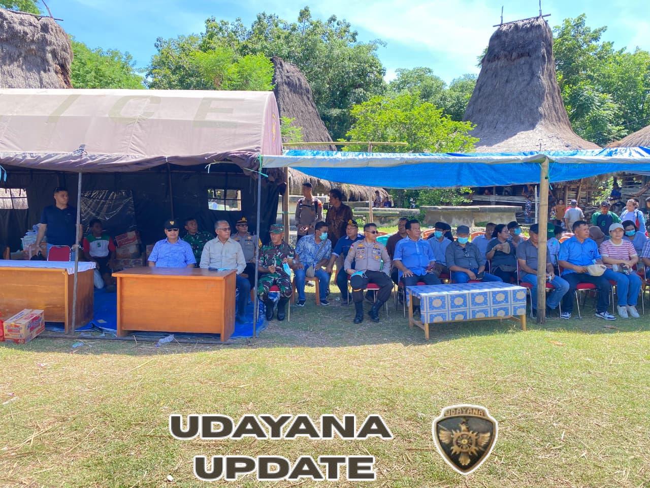 Forkopimda Sumba Barat Tinjau Korban Kebakaran di Kampung Yaru Wora