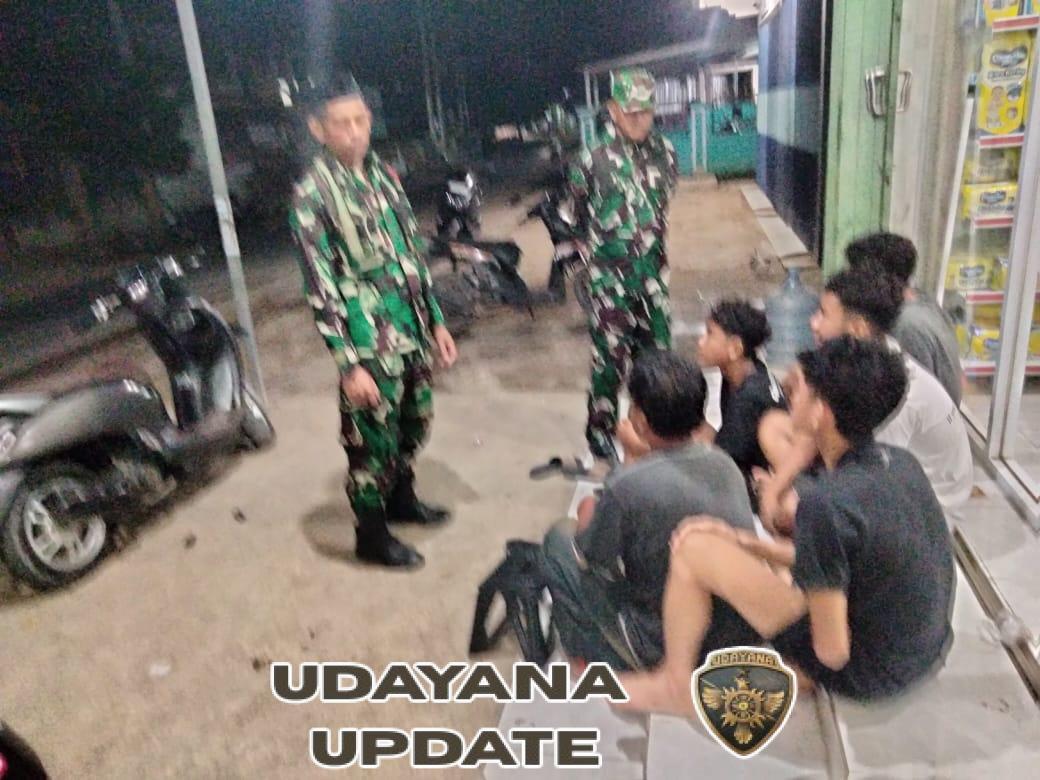 Sertu Syaraf Hidayat Pimpin Patroli Siskamling di Kecamatan Sape dan Lambu