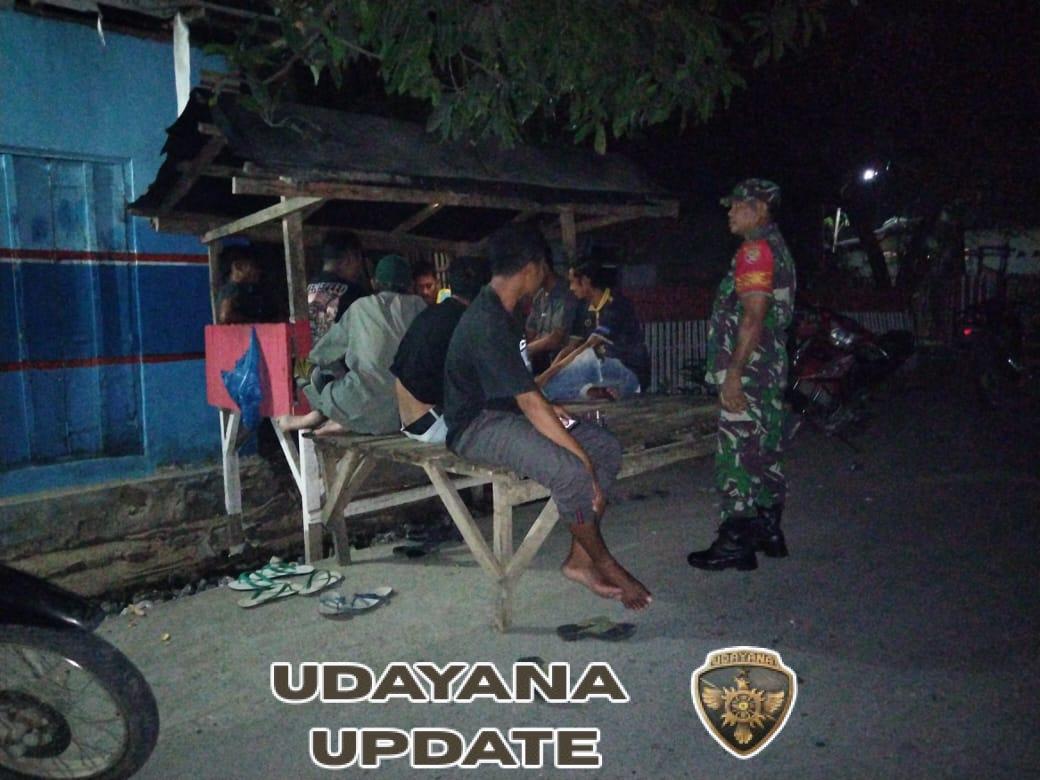 Babinsa Bersama Pol PP dan Tokoh Masyarakat Gelar Siskamling di Kecamatan Woha