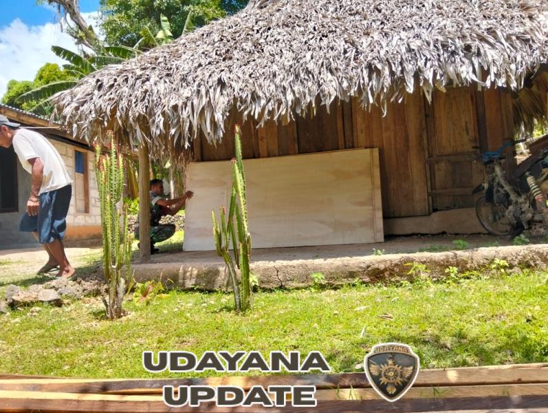 Babinsa Serma Yusuf Tungga Kawal Pendropingan Material KDKMP di Desa Oebela