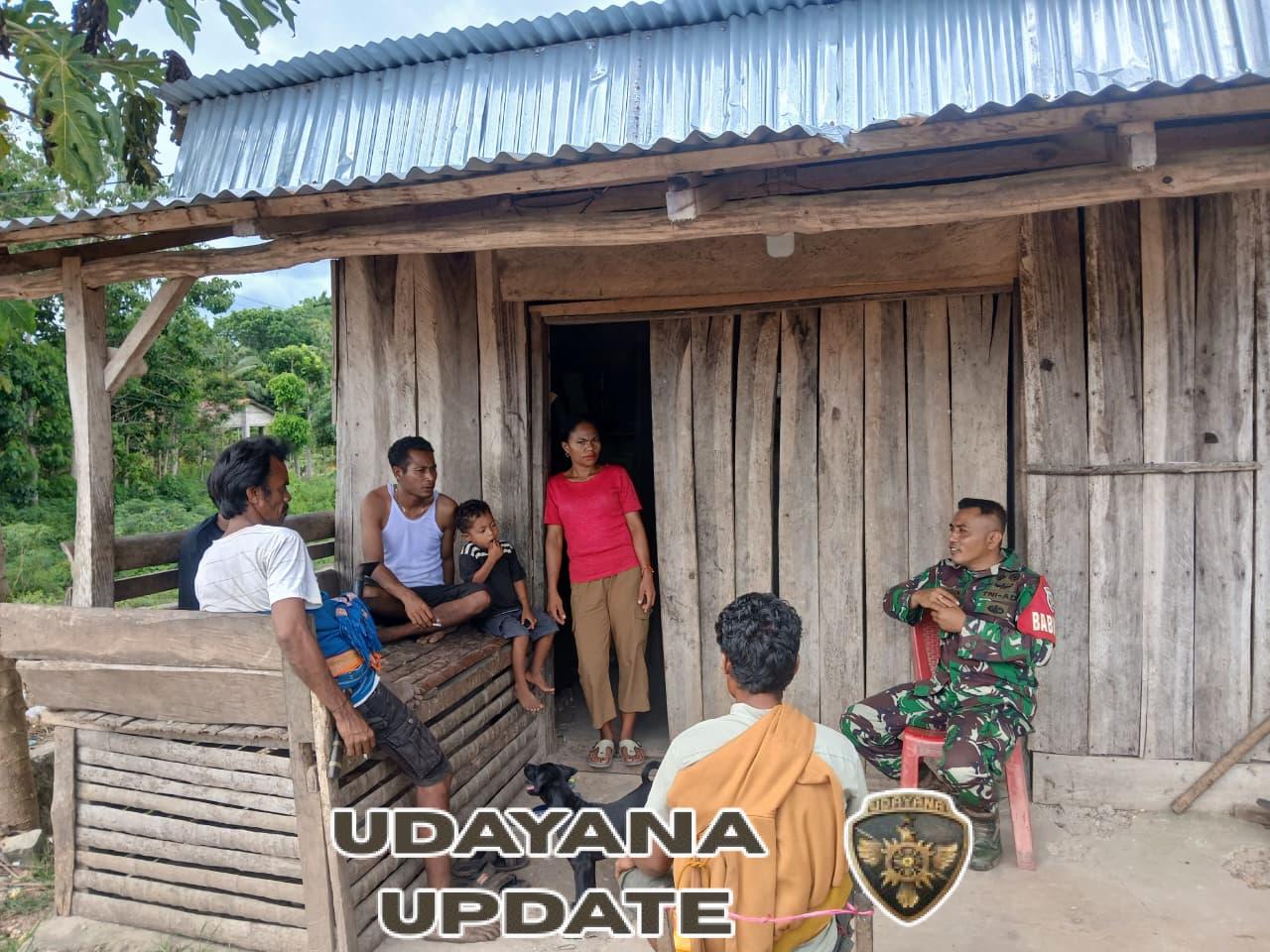 Babinsa Sertu Arifudin Tingkatkan Komsos Bersama Warga Patiala Bawa