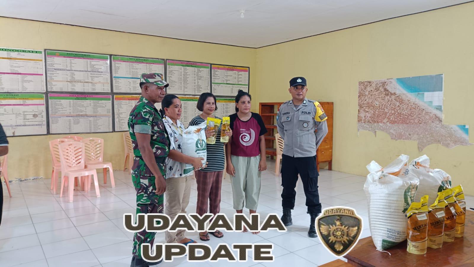 Distribusi Beras dan Minyak Goreng di Ndao Nuse Berjalan Lancar dengan Pengawasan Babinsa