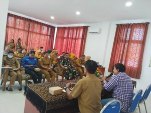 Babinsa Ende Utara Hadiri Loka Karya Lintas Sektor, Perkuat Sinergi TNI dan Pemerintah