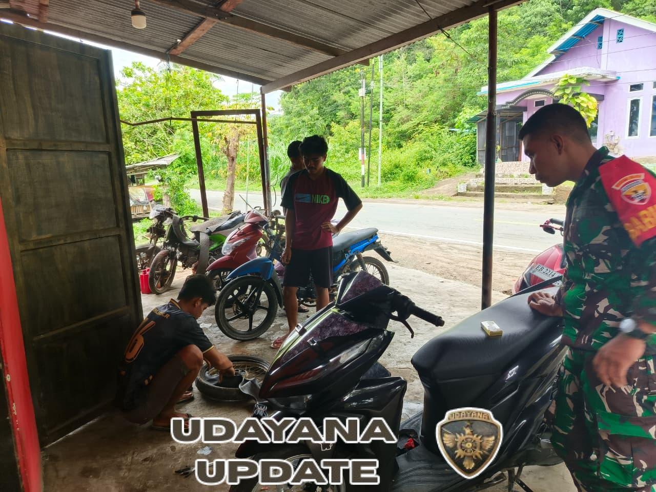 Babinsa Koramil 1602-02/Wolowaru Tingkatkan Kamtibmas melalui Komsos di Desa Woloaro