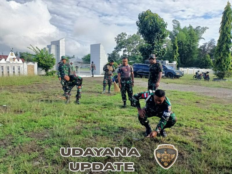 Rawat Makam Para Pahlawan Bangsa, Personil TNI Kodim Belu Bersihkan TMP Seroja Haliwen