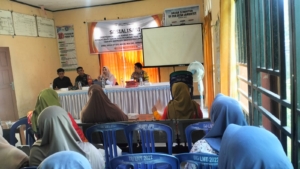 Babinsa Lamuntet Hadiri Sosialisasi Pengembangan Desa Ramah Perempuan dan Anak di Brang Rea