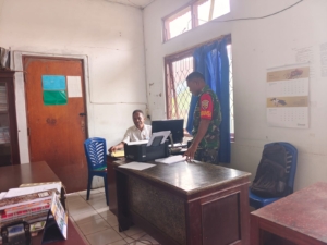 Babinsa Koramil 1602-01/Ende Gelar Komsos dan Pendataan Warga di Lokoboko