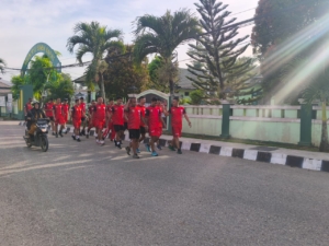 Pererat Kekompakan, Kodim 1613/Sumba Barat Adakan Kegiatan Olahraga Pagi