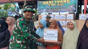 Kodim 1606 Mataram Salurkan Bansos untuk 200 Pekerja Kota