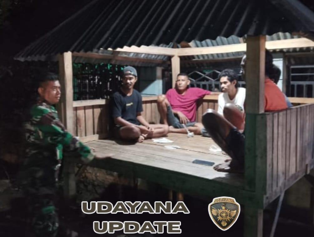 Babinsa Serukan Warga Desa Hidirasa Waspadai Orang Tak Dikenal untuk Cegah Kriminalitas