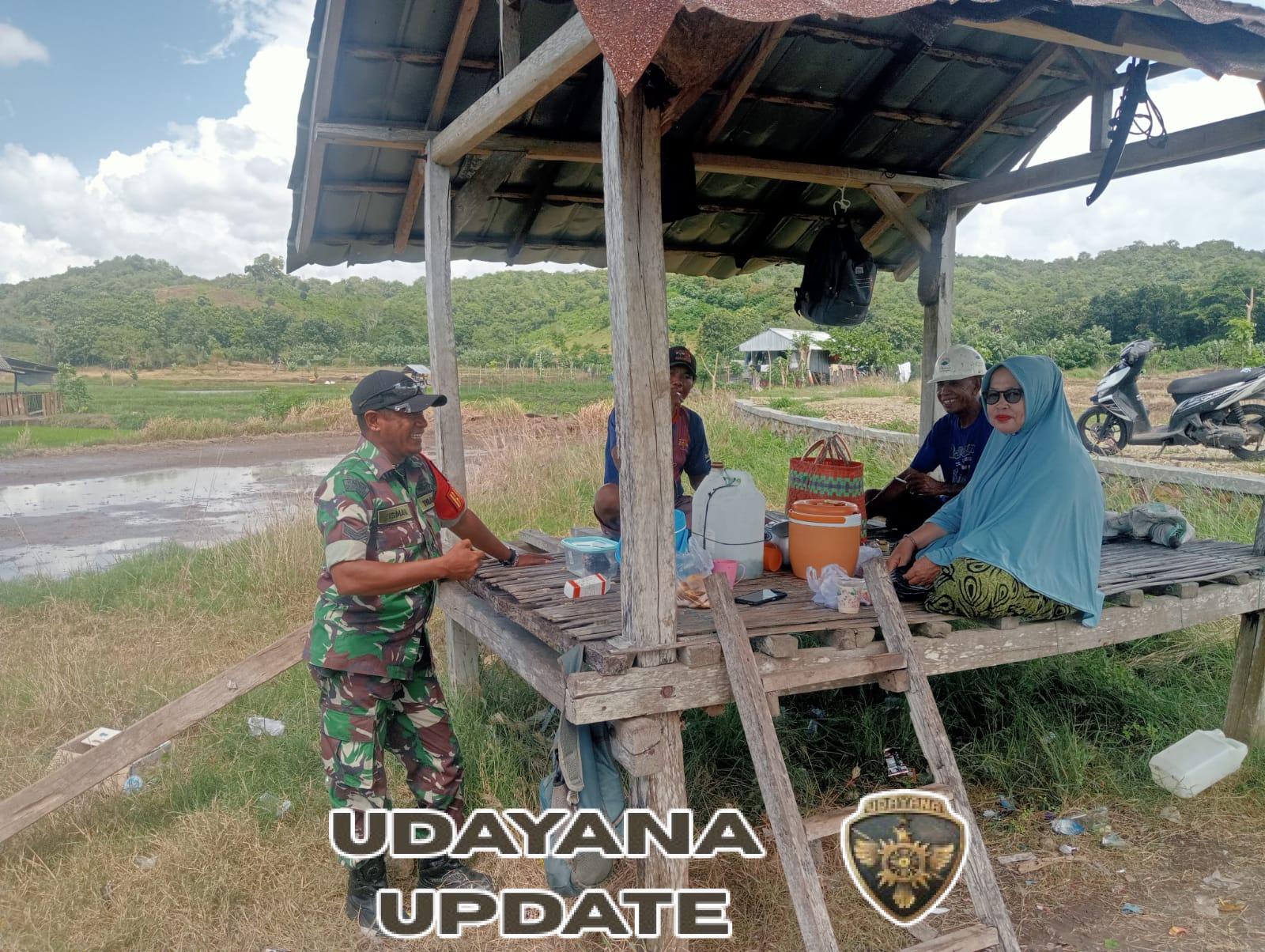 Sertu Ismail Tingkatkan Kamtibmas Lewat Patroli dan Komunikasi Sosial di Desa Beru